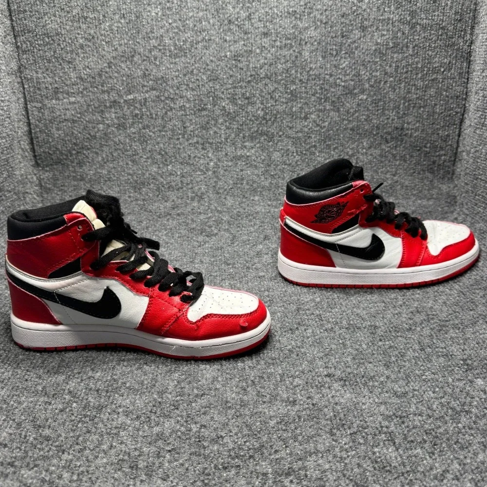 Nike Air Jordan 1 High OG Chicago Lost and Found Kids 3Y Red White 555088-101